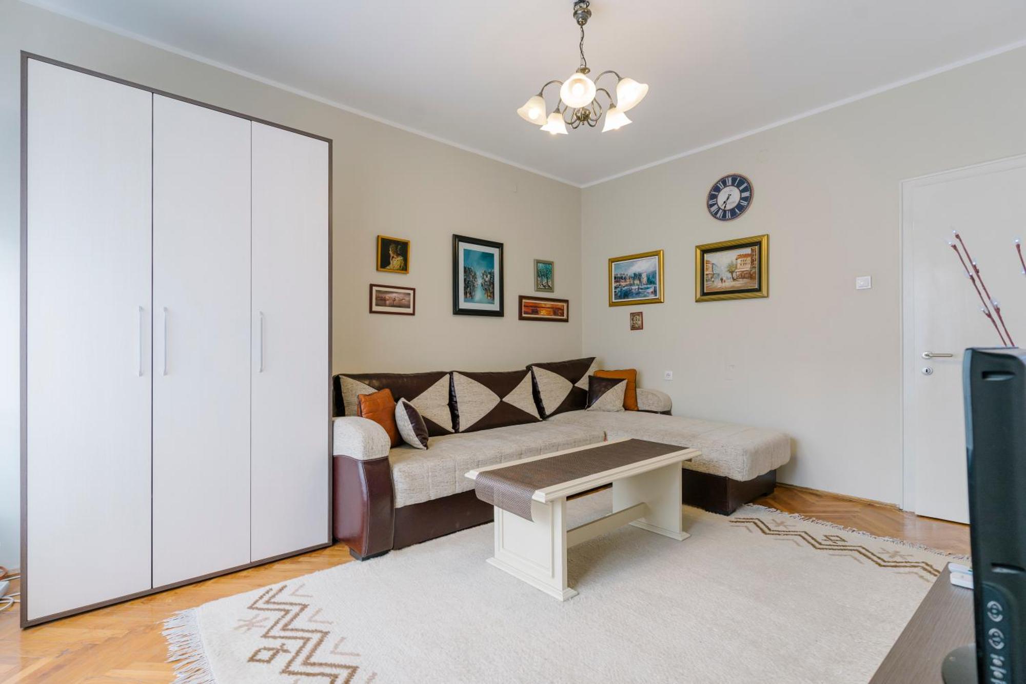 Nis Downtown Residence Екстер'єр фото